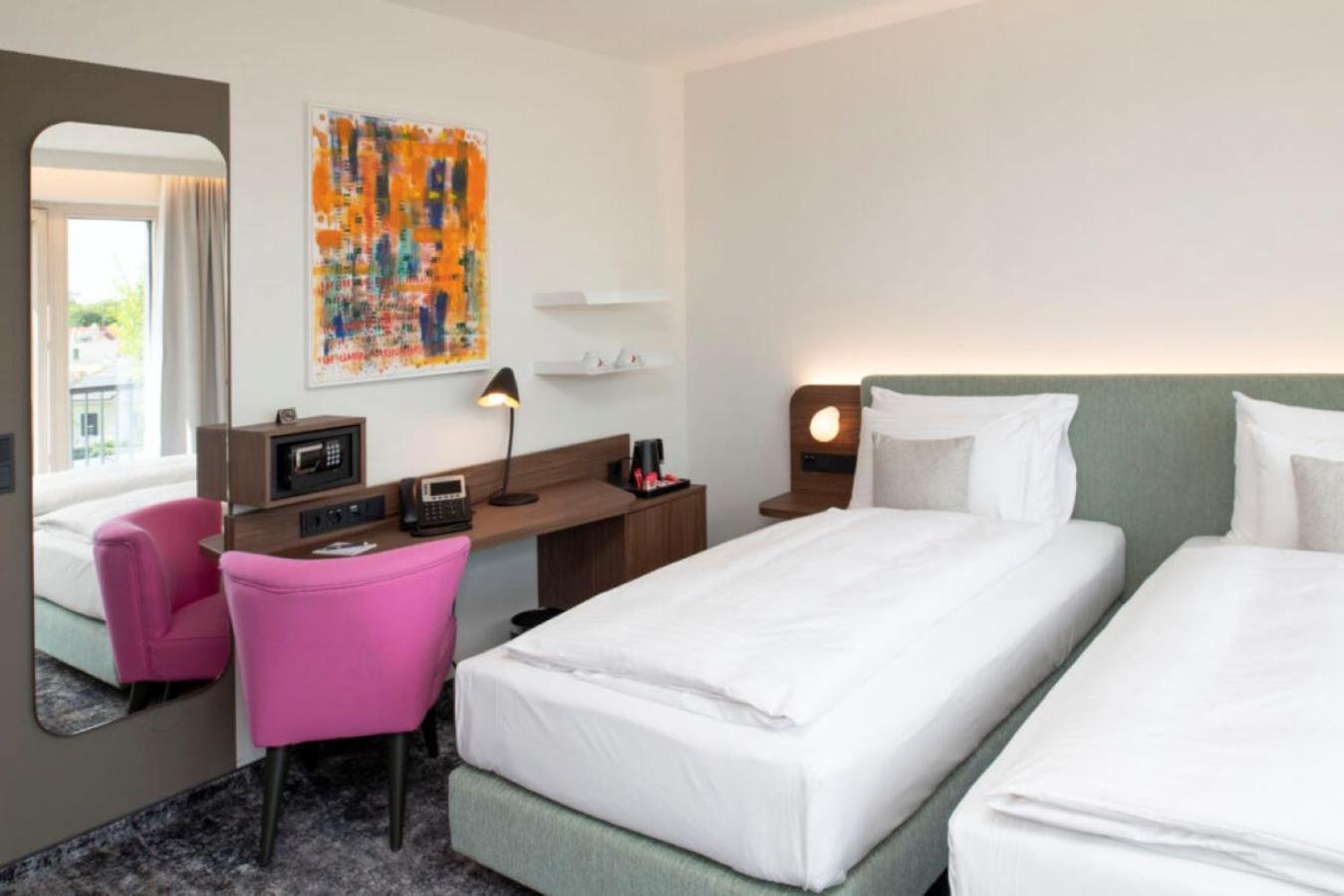 Hotel Le Parc Винер-Нойштадт Экстерьер фото