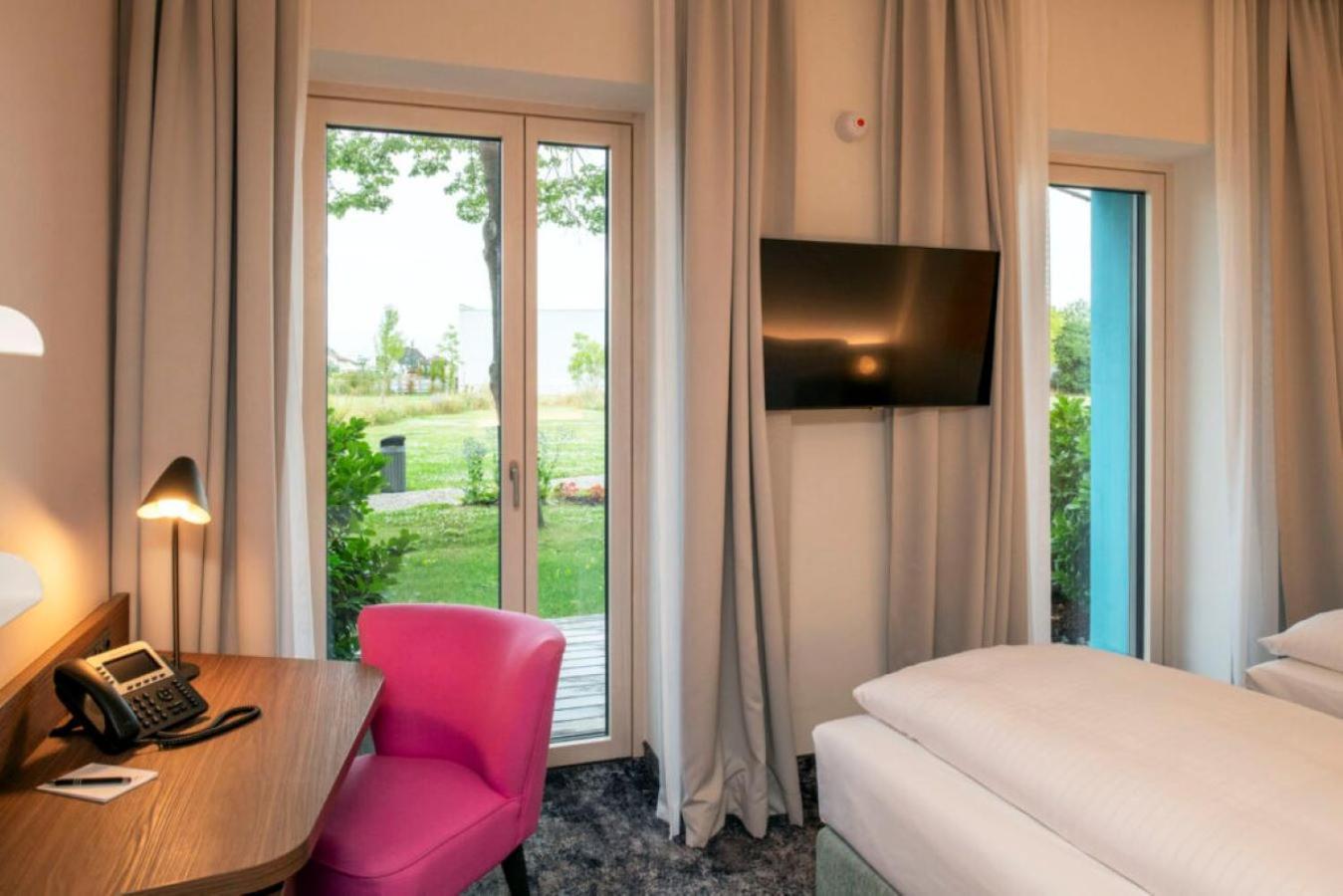 Hotel Le Parc Винер-Нойштадт Экстерьер фото